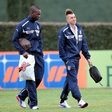 Van Gaal Waspadai El Shaarawy