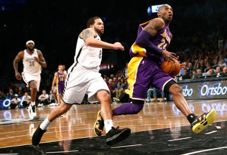 Februari Masih Manis untuk Lakers