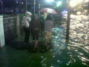 BMKG: Siang atau Sore ini Masih Berpeluang Hujan Lebat