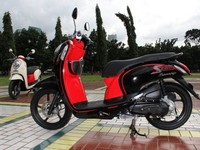Honda Scoopy Injeksi, Asyik Dibawa Meliuk-liuk