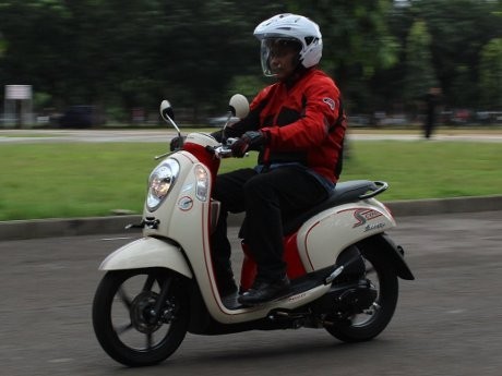 Honda Scoopy Injeksi, Asyik Dibawa Meliuk-liuk