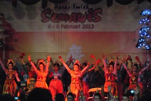 Pembukaan Pasar Imlek Semawis di Semarang Disambut Meriah
