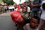 Warga Serang Gelar Panjang Mulud