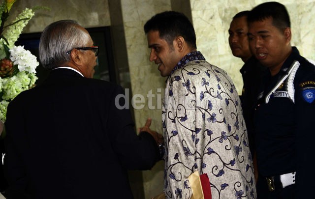 Nazar Kembali Serang Anas