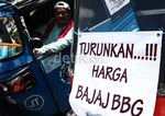 Ratusan Supir Bajaj Geruduk Kantor Jokowi