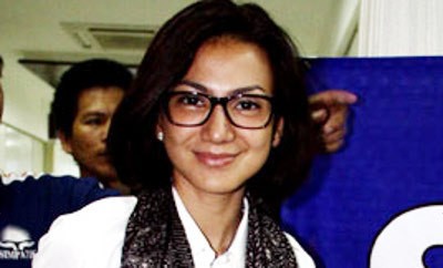 Berbagi dengan Anak di Bantargebang, Wanda Hamidah Bantah Pemulihan Nama