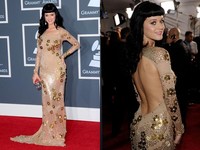 Saat berpose di red carpet '52nd Annual GRAMMY Awards', Katy tampil seksi dibalut dress backless Zac Posen. (Larry Busacca/Getty Images; Jason Merritt/Getty Images)