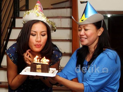 Yuk, Intip Surprise Ultah Shinta Bachir ke-27!