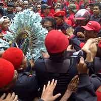 Kader Ancam Duduki Kantor PDIP Jatim Bila Sirmadji Cs Tak Mundur