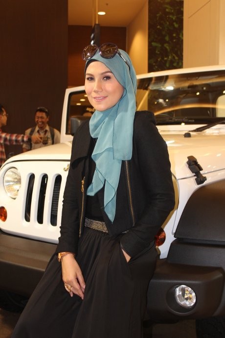 Marini Zumarnis: Pakai Jeep Enggak Perlu Tunggu Banjir Surut