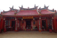 Salah satu kelenteng yang harus dikunjungi di Palembang, yakni Kelenteng Tri Dharma Chandra Nadi (Soei Goeat Kiong) atau yang lebih dikenal sebagai Klenteng Dewi Kwan Im. Kelenteng ini terletak di Jalan Perikanan, 10 Ulu, Palembang (Taufik Wijaya/detikTravel)