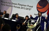 Sesuai kabar yang beredar, Surya Paloh menunjuk eks Presiden Partai NasDem Patrice Rio Capella menjadi sekjen partai yang baru.