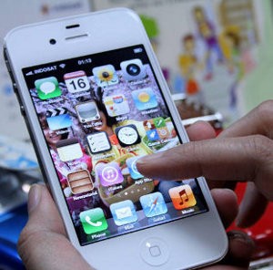 Isu iPhone 6 Si Ponsel Jumbo Kian Santer