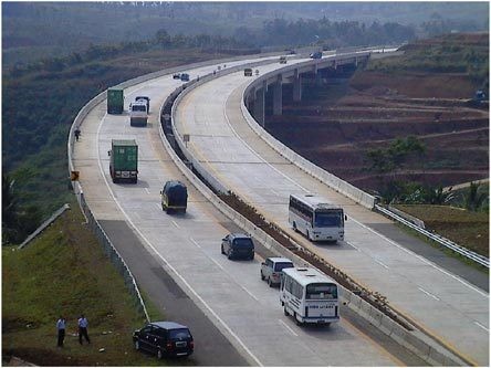 Malaysia Gratiskan Bikers Lewat Jalan Tol