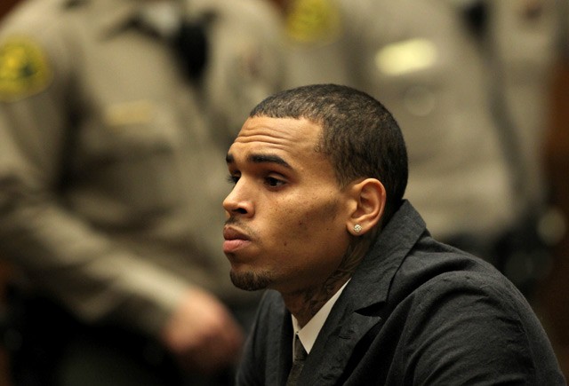Chris Brown Kembali ke Persidangan