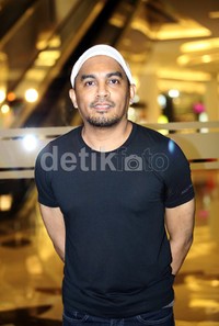 Glenn Fredly turut mengisi soundtrack untuk film 'Rectoverso'.