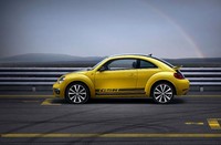 Dengan kombinasi desain unik tapi garang, performa diatas kebanyakan Beetle serta terbatasnya produksi, mobil ini diperkirakan aan segera menjadi barang incaran para kolektor. (dok Volkswagen)