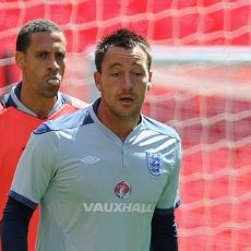 Hodgson Tutup Pintu untuk Terry-Ferdinand