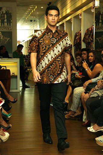 Jakarta, 07 Februari 2013. Iwan Tirta Grand Launching Gallery Iwan Tirta Private Collection. 07 Februari 2013 at Senayan City. Lt.2. Jakarta. [Foto: Mohammad Abduh/Wolipop]