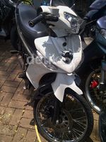 Tabrak 8 Motor, Avanza Dibakar