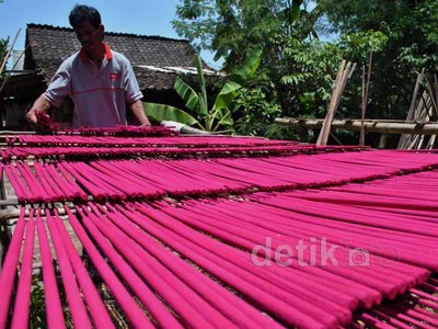 Diserbu Hio Impor, Perajin Hio Lokal Menjerit