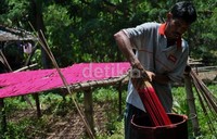Suparno mengakui hio impor lebih murah dan bagus karena terbuat dari mesin. Namun ia tetap gigih meneruskan usaha yang sudah digelutinya sejak tahun 2000 silam.