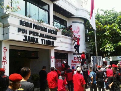 Coretan di DPD PDIP Jatim Dibersihkan