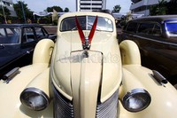 Membutuhkan ketekunan untuk merestorasi mobil tersebut.