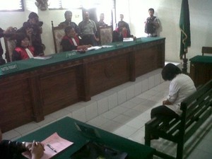 Janda Pembawa 7 Kg Heroin & Sabu Dituntut Hukuman Mati di Semarang