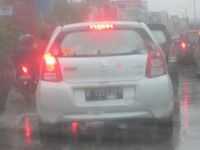Mobil Suzuki A-Star di jalanan Depok. (Foto: Indra Dwi Cahyanto).