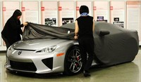 Seperti kita ketahui LFA hanya dibuat 500 unit saja di seluruh dunia.  Mobil dibuat dengan tangan sepenuhnya, dengan kecepatan produksi sekitar 1 hari 1 mobil saja. (dok Response).