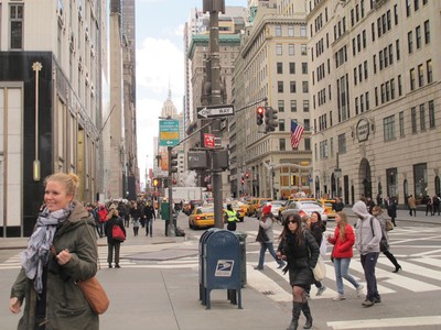 Jalan-jalan Dalam Cuaca Beku di New York