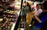 Jelang Valentine, Cokelat Laris Manis