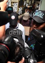 KPK Geledah Ruang Kerja Lutfhi Hasan