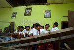 Atap SD di Banyumas Ambruk