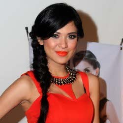 Delia Garap Single Berharap Tak Berpisah di Paris