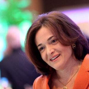 Si Cantik Sheryl Sandberg Tolak Kursi CEO LinkedIn