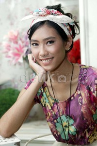 Tapi kini, Alika memilih untuk kembali terjun dan bersolo karier.