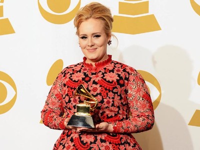 Adele Kalahkan Katy Perry & Rihanna di Grammy 2013