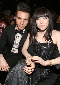 Serasinya Carly Rae Jepsen dan Matthew Koma. Christopher Polk/Getty Images for NARAS.