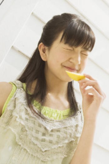 Ada Rasa Logam di Mulut? Mungkin 9 Hal Ini Penyebabnya 