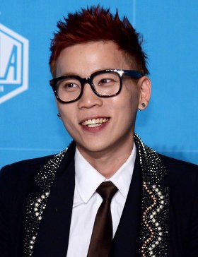 Artis Korea Ungkapkan Duka Cita untuk Im Yoon Taek