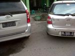 Pelat Mobil Kembar