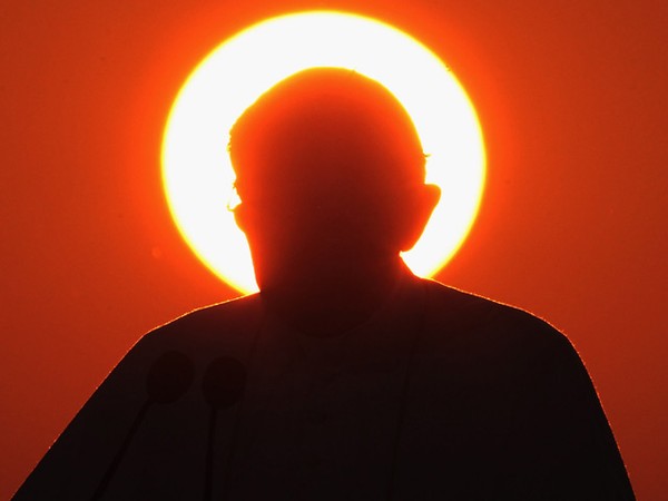Paus Benediktus XVI Akan Mengundurkan Diri