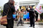 Demo Tolak Hakim Agung Pro Narkoba