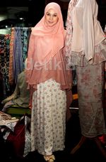Puput Melati Buka Butik Dear