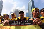 Karyawan Indosat Demo di Bundaran HI