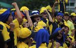 Karyawan Indosat Demo di Bundaran HI