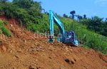 Eskavator Evakuasi Longsor Tol Cipularang