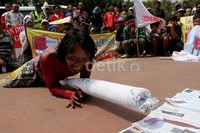 Sementara di dalam gedung, M. Saleh telah terpilih sebagai Wakil Ketua MA.
